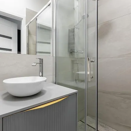 Homewell Lofty Nad Warta Апартаменты *