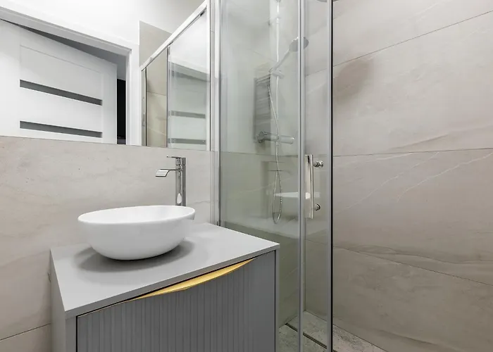 Homewell Lofty Nad Warta Апартаменты *